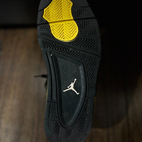Jordan 4 Yellow Thunders Black and Yellow Sneakers - Picture 6 of 6